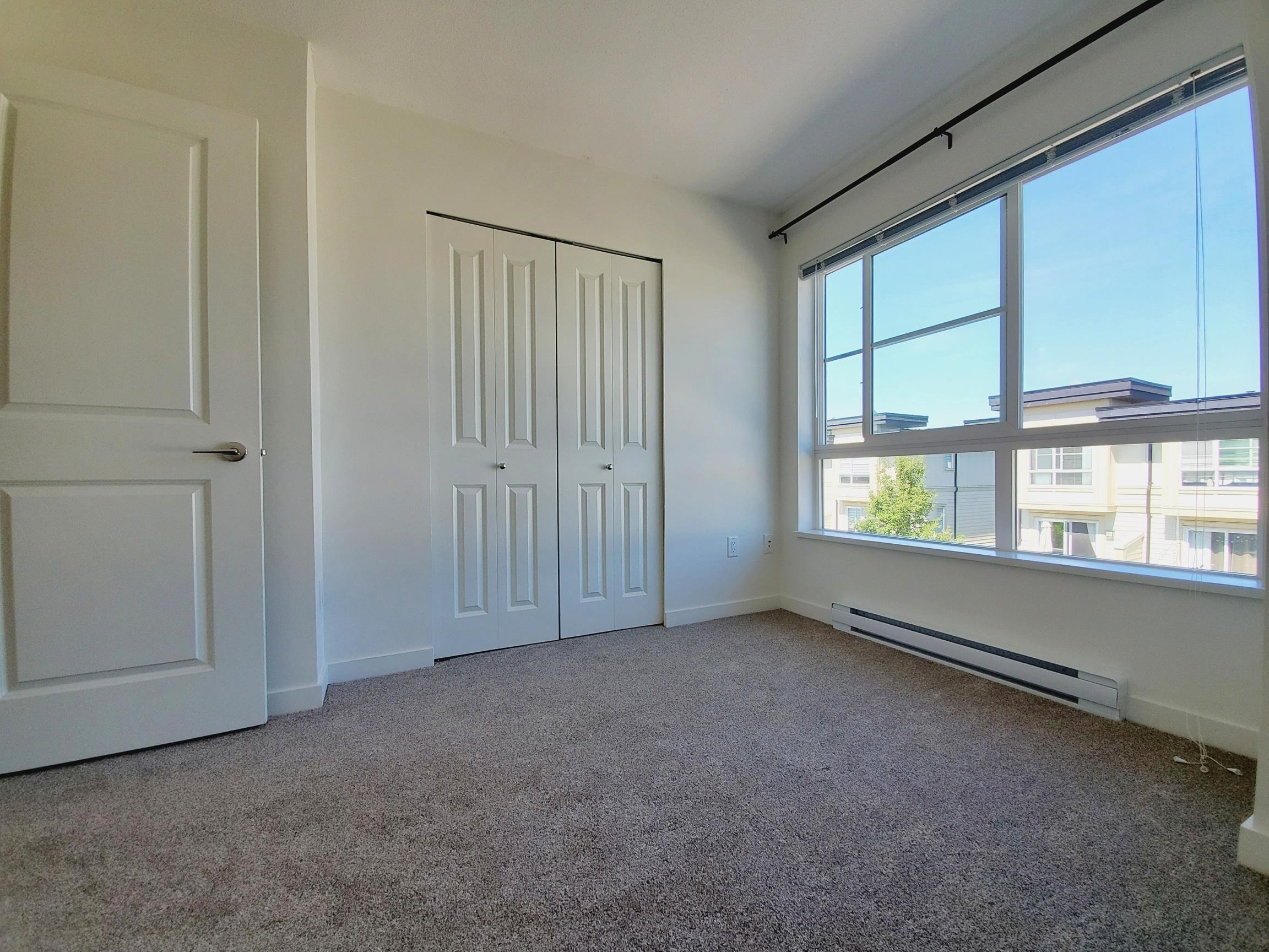 61-19477 72A Avenue, Surrey, BC - Indoor Photo Showing Other Room