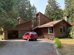 24538 40 Avenue Langley, BC V2Z 2L9