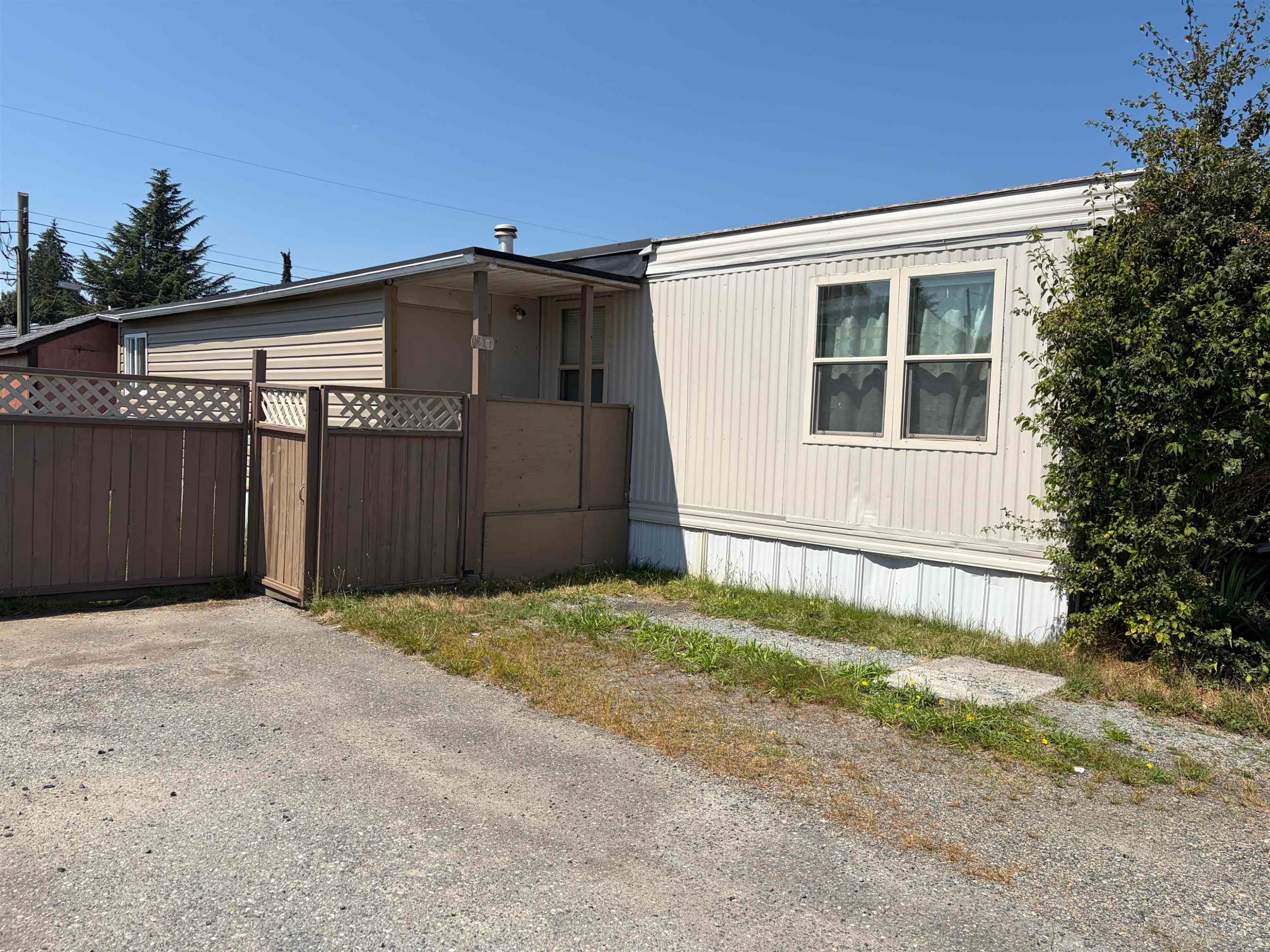 20-26892 Fraser Highway, Langley, BC