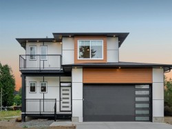33715 Rockland Avenue Abbotsford, BC V2S 1T7