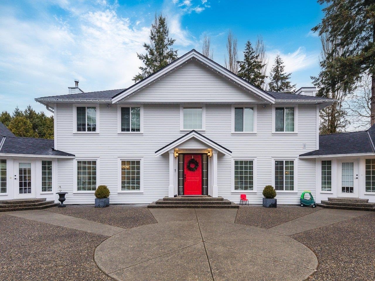 17923 20 Avenue, Surrey, BC - Outdoor With Facade