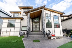 9342 156 Street Surrey, BC V3R 4L2