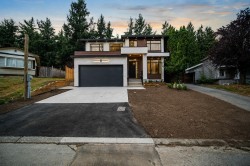 2219 Crystal Court Abbotsford, BC V2T 6A7