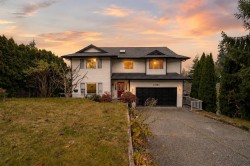 11681 99a Avenue Surrey, BC V3V 7K5