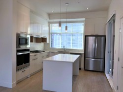 37-20852 78b Street Langley, BC V2Y 0X6