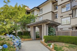 344-27358 32 Avenue Langley, BC V4W 3M5