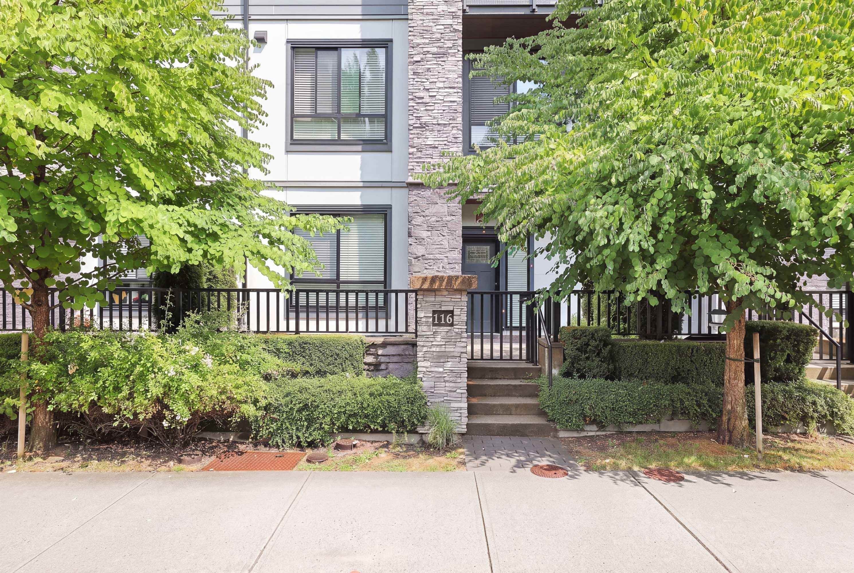 116-15351 101 Avenue, Surrey, BC - Outdoor