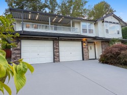 11411 Wellington Crescent Surrey, BC V3R 9H1