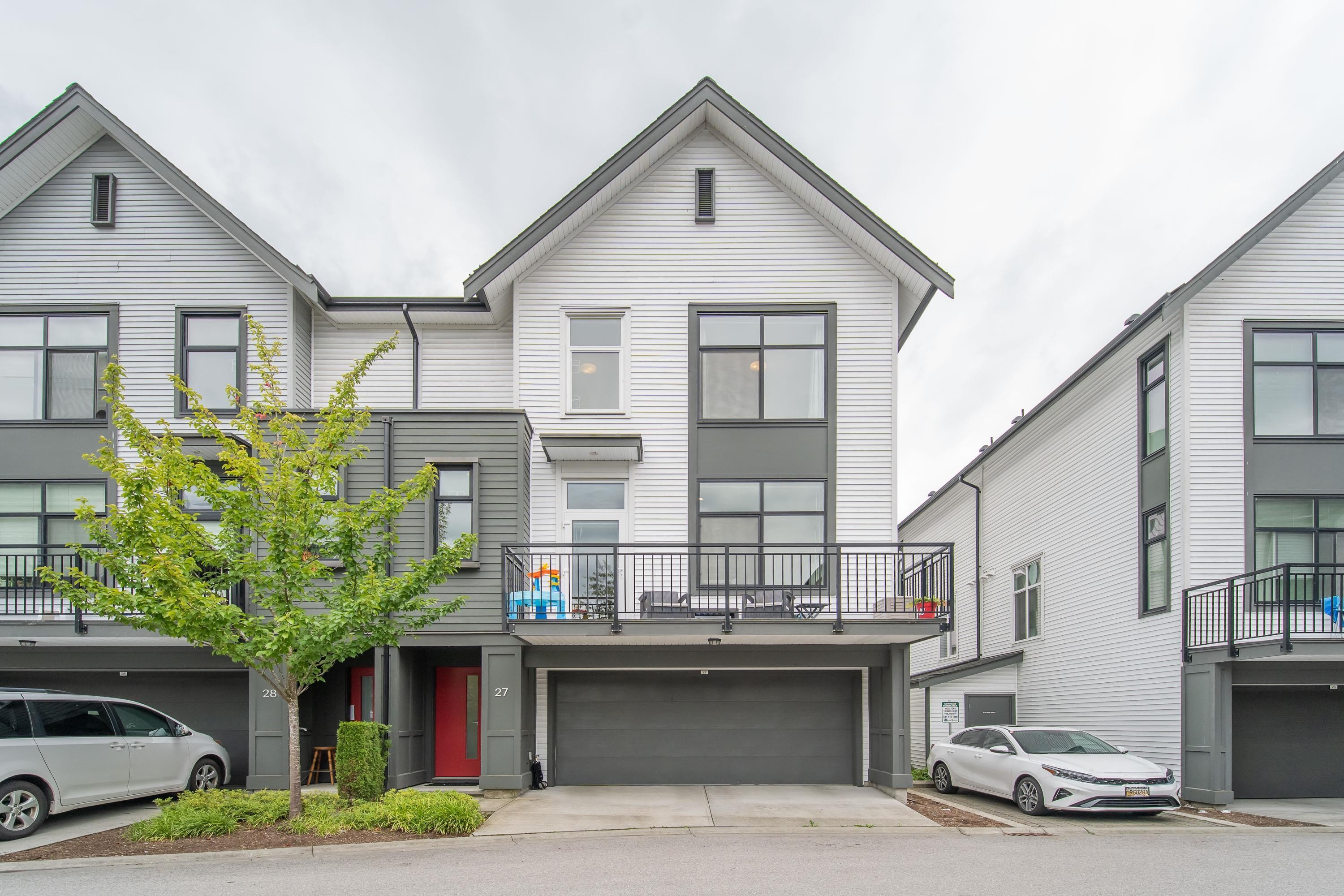 27-17555 57A Avenue, Surrey, BC - Outdoor With Balcony With Facade