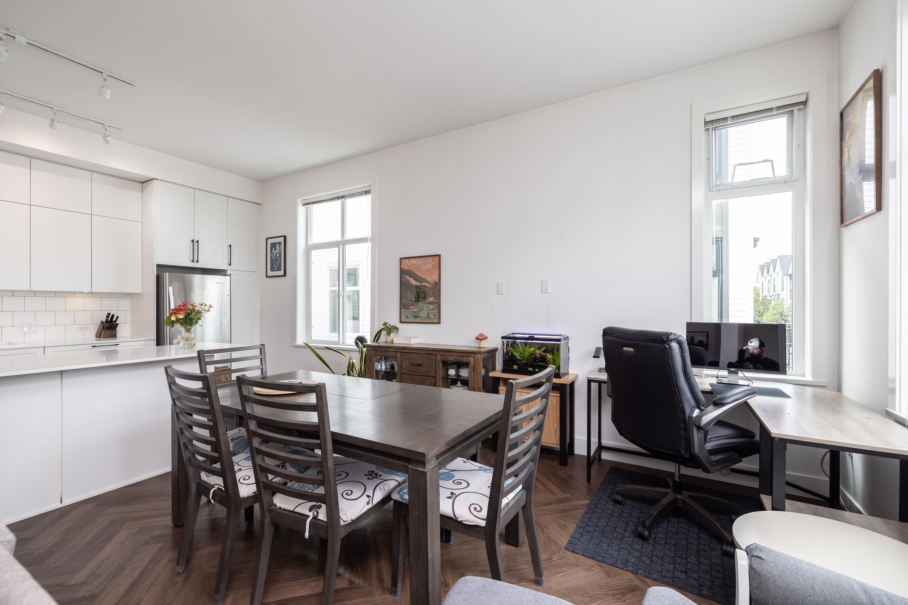 27-17555 57A Avenue, Surrey, BC - Indoor Photo Showing Dining Room