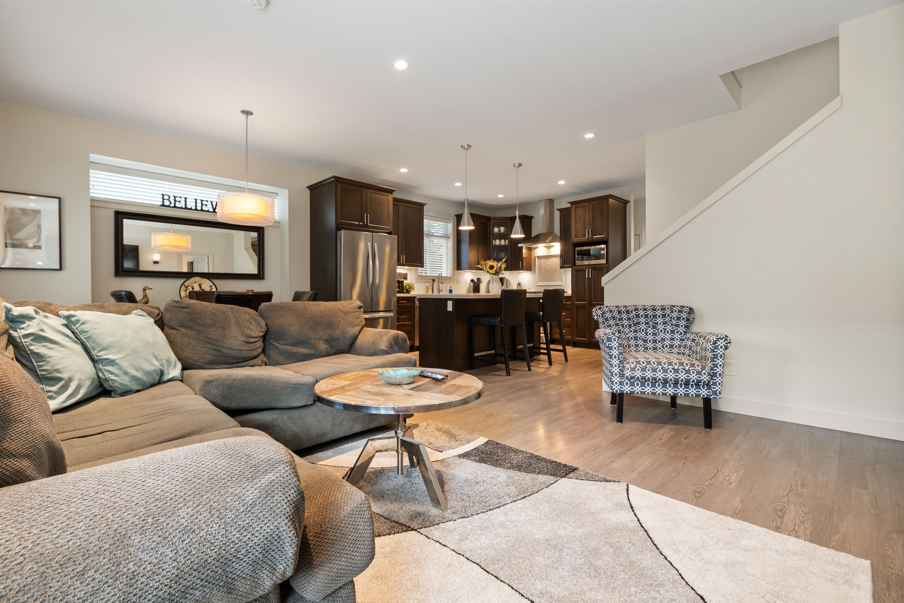 5-35846 Mckee Road, Abbotsford, BC - Indoor Photo Showing Living Room