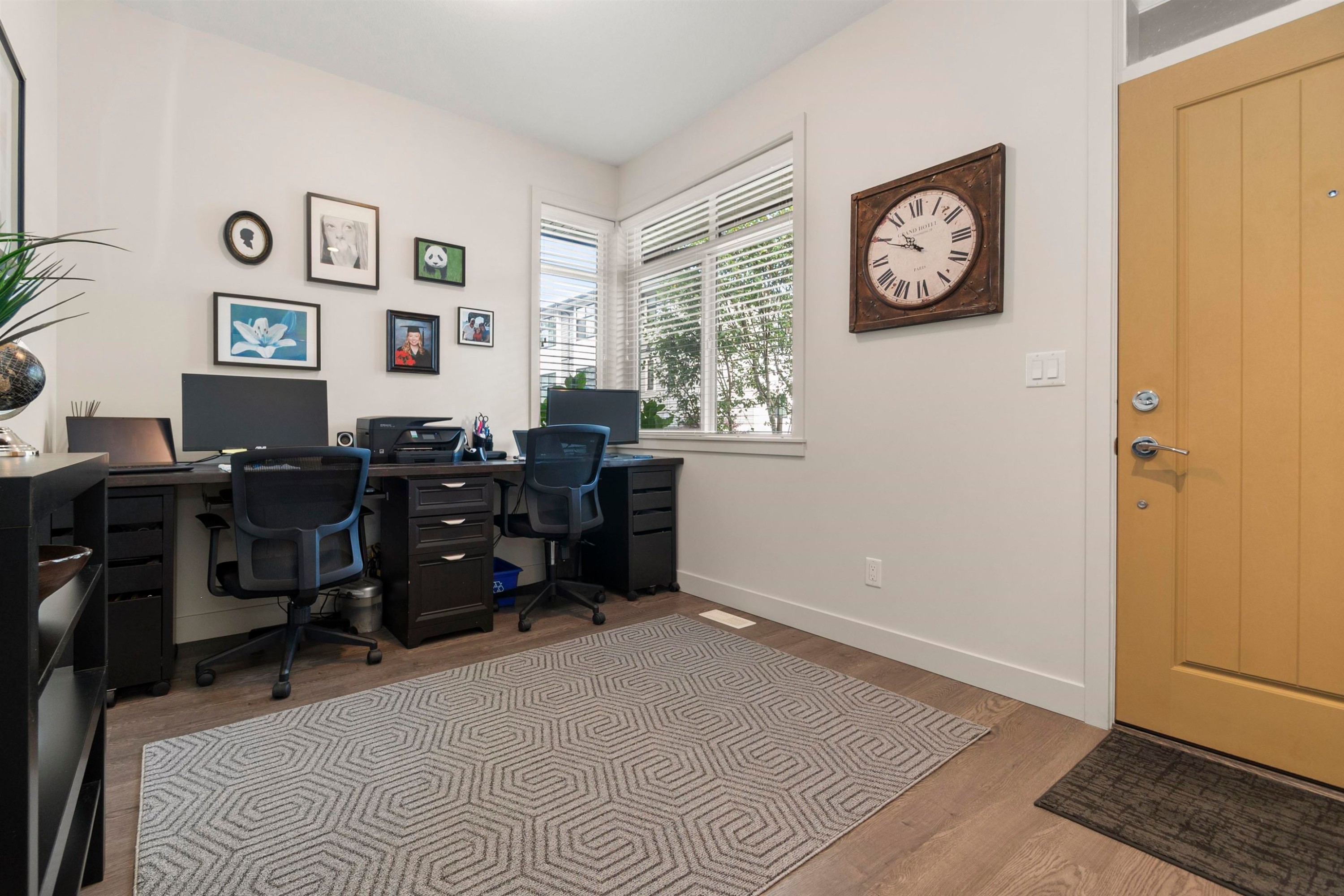 5-35846 Mckee Road, Abbotsford, BC - Indoor Photo Showing Office