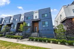 22-20057 82 Avenue Langley, BC V2Y 3S4