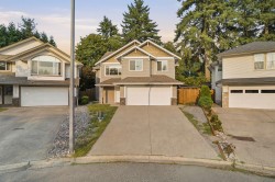 33883 Hollister Place Mission, BC V2V 7P6