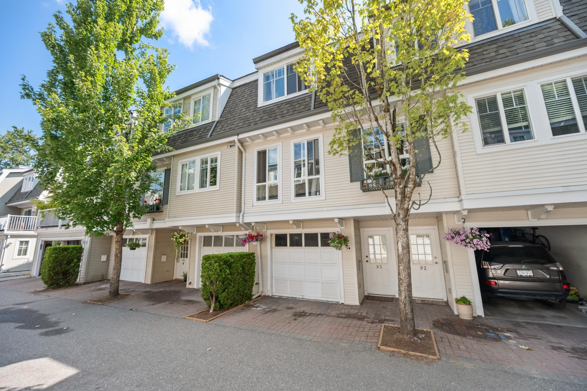 93-8930 Walnut Grove Drive, Langley, BC - Outdoor With Facade
