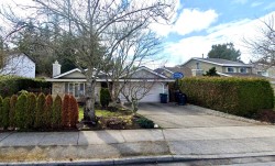 1909 E Southmere Crescent Surrey, BC V4A 6Z1