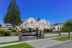 13083 57 Avenue Surrey, BC V3X 2Z3
