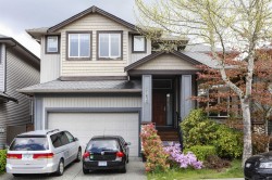 Upper Level-21639 90a Avenue Langley, BC V1M 4C8