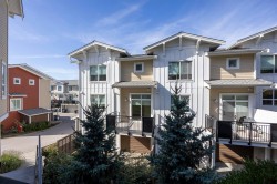 85-16561 17a Avenue Surrey, BC V3Z 1J3
