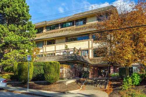 102-1368 Foster Street  White Rock, BC V4B 3X4