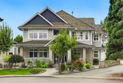 21612 Monahan Court Langley, BC V3A 8N1