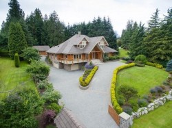 16354 30b Avenue Surrey, BC V3Z 0E3