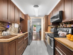 132-7476 138 Street Surrey, BC V3W 6G4