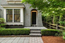 15337 34 Avenue Surrey, BC V3Z 2X2