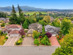 34944 Edgeview Place Abbotsford, BC V2S 4N4
