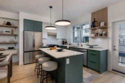 32-17429 59 Avenue Surrey, BC V3S 1P3
