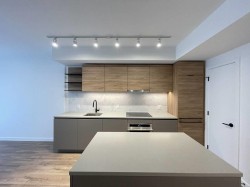 7XX-10448 University Dr Surrey, BC V3T 0S7