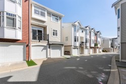 88-19551 66 Avenue Surrey, BC V4N 0Z5