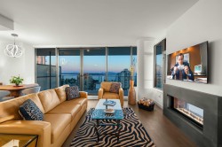 1605-1588 Johnston Road White Rock, BC V4B 0C5