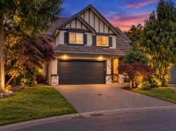 14915 35 Avenue Surrey, BC V3Z 0T4