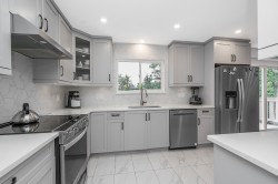 1728 156 Street Surrey, BC V4A 4T1