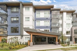 117-13777 75a Avenue Surrey, BC V3W 3W4