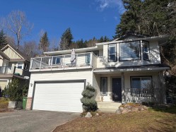 35543 Dina Place Abbotsford, BC V3G 1L7