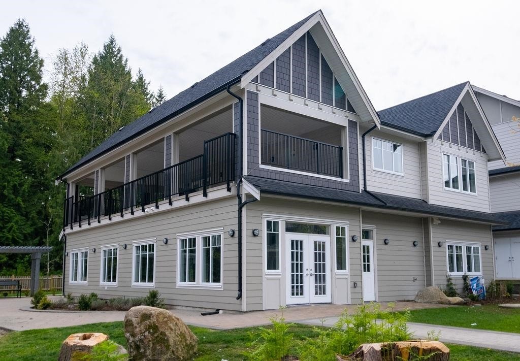 122-13898 64 Avenue, Surrey, BC