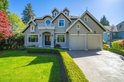 13062 15a Avenue Surrey, BC V4A 1M3
