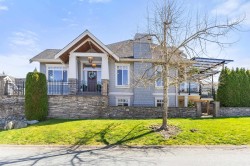 56-3800 Golf Course Drive Abbotsford, BC V3G 0A7
