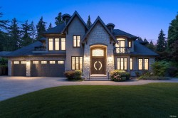 2891 138 Street Surrey, BC V4P 1T6