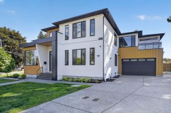 10925 Oriole Drive Surrey, BC V3R 5A4