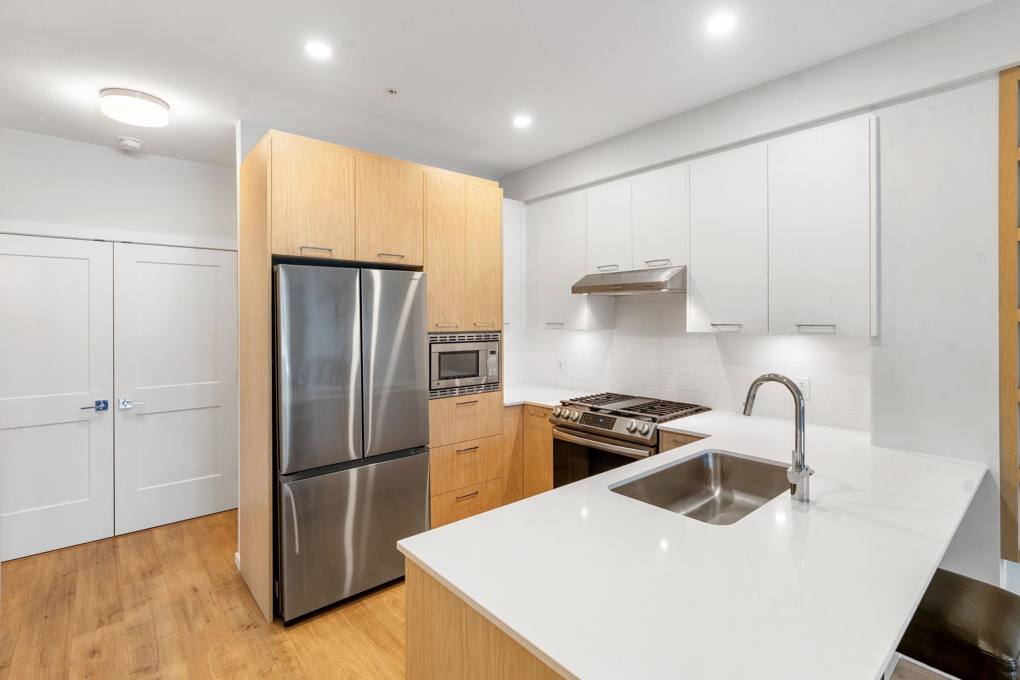 509-3317 148 Street, Surrey, BC