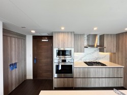 2708-13768 100 Avenue Surrey, BC V3T 0V2