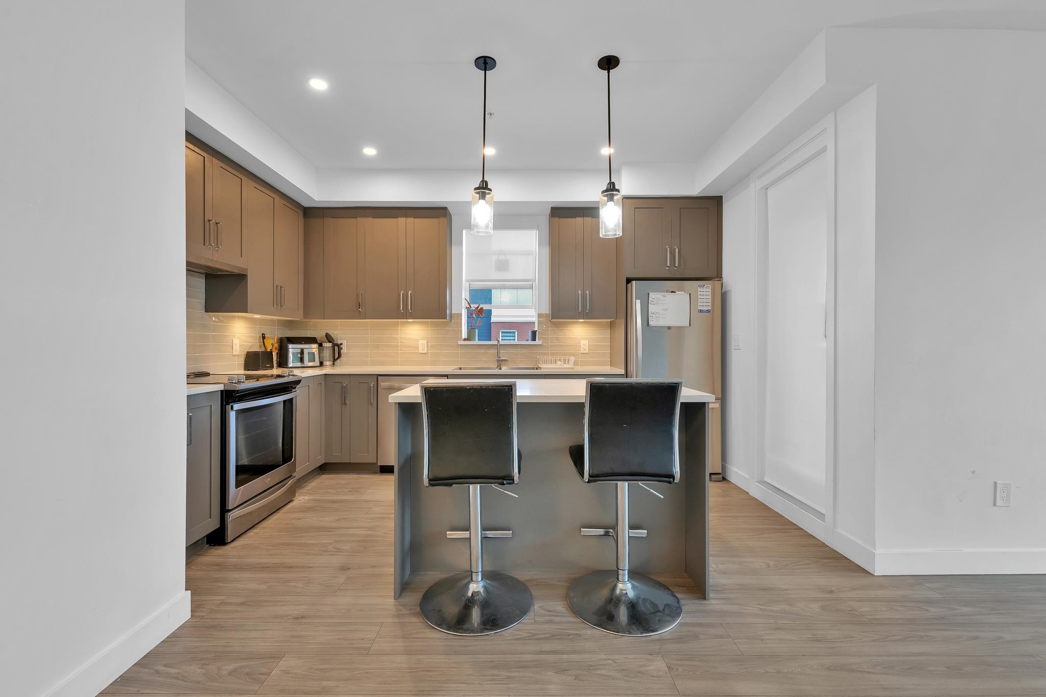214-18811 72 Avenue, Surrey, BC