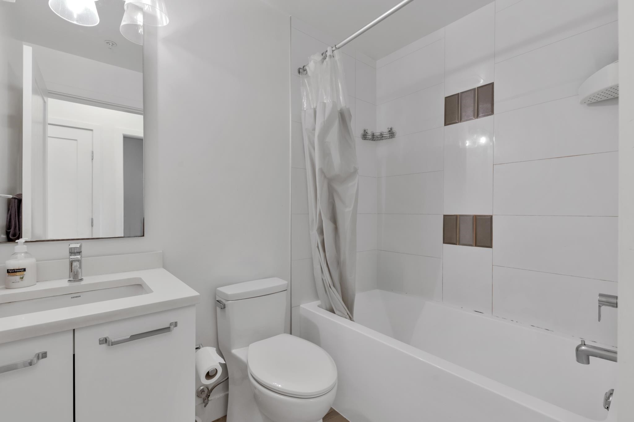 214-18811 72 Avenue, Surrey, BC