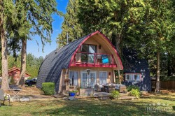 House-17535 26 Avenue Surrey, BC V3Z 0A4