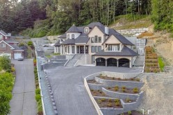 5579 136b Street Surrey, BC V3X 3P2