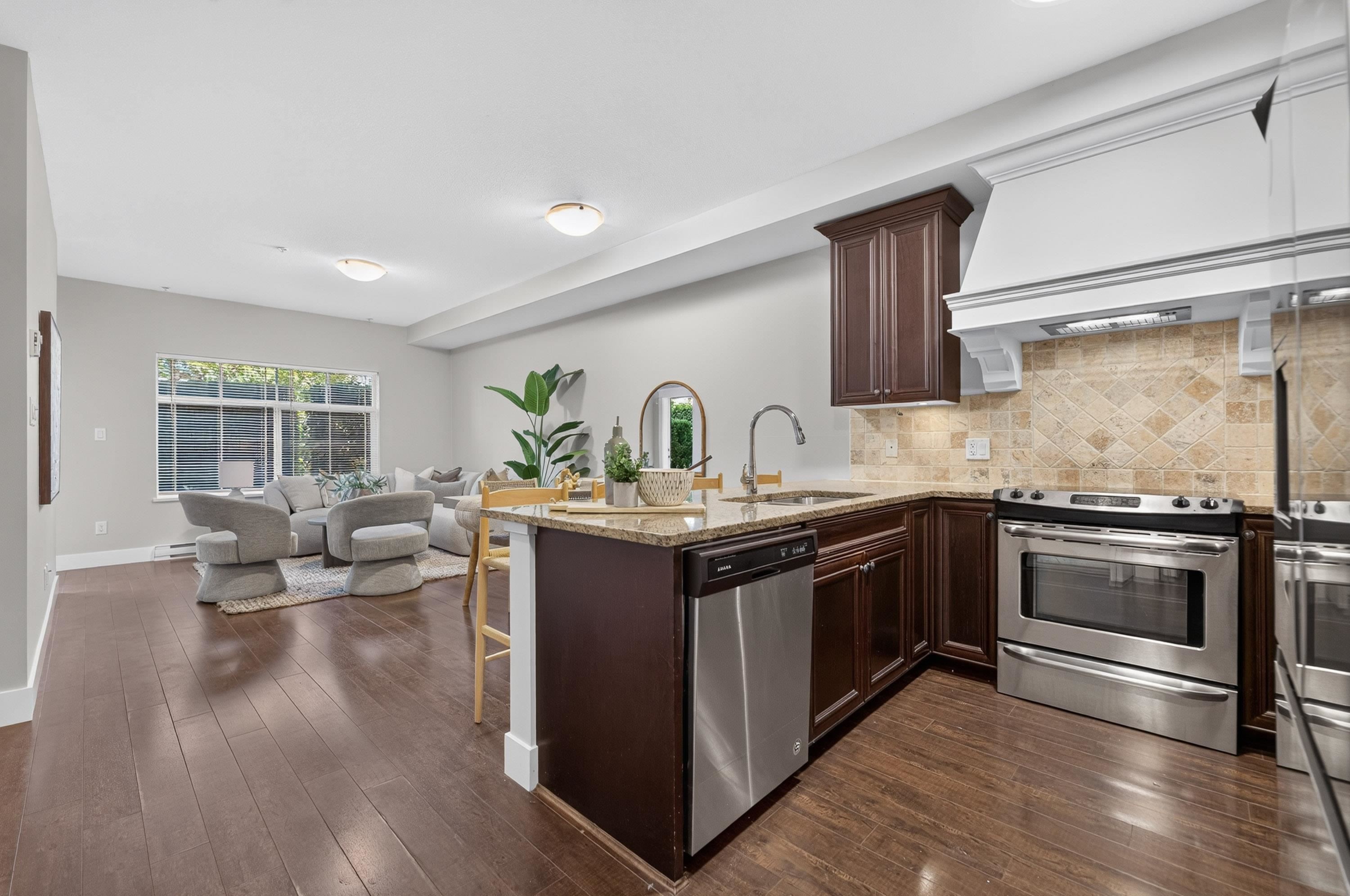 107-19530 65 Avenue, Surrey, BC