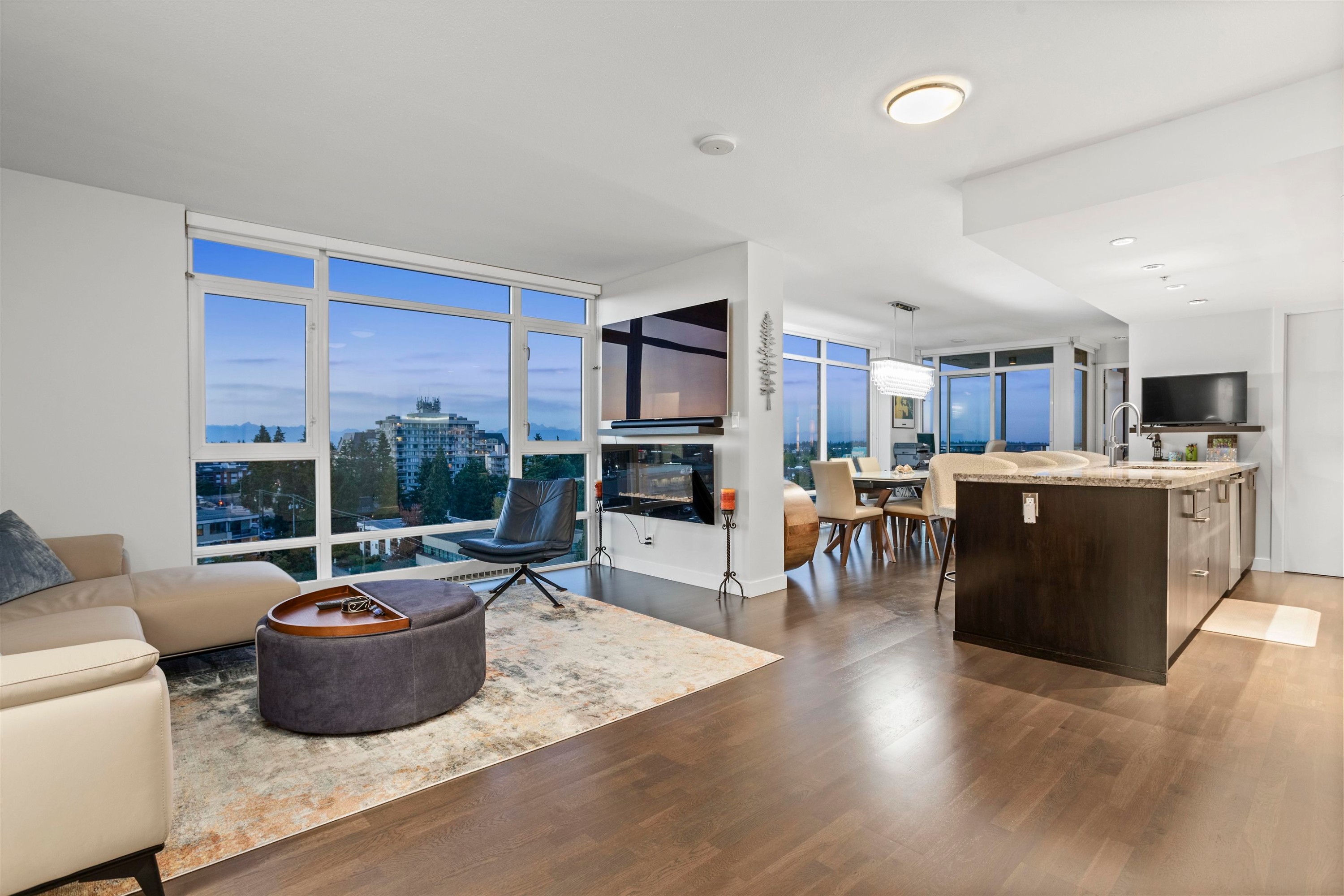 1202-1455 George Street, White Rock, BC
